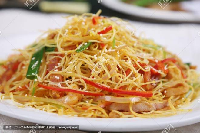 C14. Home Style Fried Vermicelli 家乡炒米